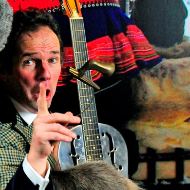 Dickens muzikant - akoestische mobiele muziek - winter kerst sneeuw slee 2.jpg