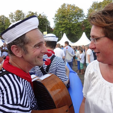 SAIL 2015 - zingende matrozen - muzikale matrozenboot - muzikanten duo - zeemansliederen - culinair
