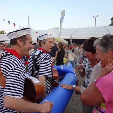 SAIL 2015 - zingende matrozen - muzikale matrozenboot - muzikanten duo - zeemansliederen (4)