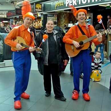 PARATATA - Oranje 2013-04-27 (3aa) bew (1000x1000).jpg