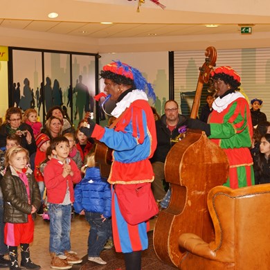 PEPERNOTENKRAKERS 2013-12-04 Roosendaal (05aa) (1000x1000).jpg