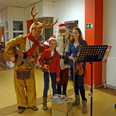 Santa & Rudolf 2012-12-09 Geleen (4)a_bewerkt-1 (1000x1000).jpg