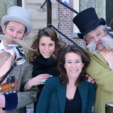 DICKENS MUSE muzikanten duo muziek akoestisch mobiel kasteel entree
