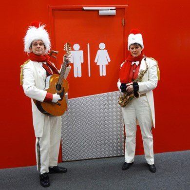 DE ANDERE ENTREE 2014-01-29 (Mediamarkt) 008pa (1000x1000).jpg