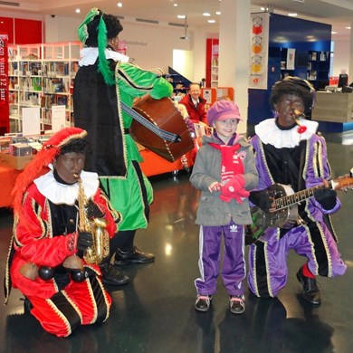 Pepernotenkrakers 2012-11-24 005aa (1000x1000).jpg