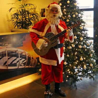 SANTA 2014-12-19 Helmond 02vb (1000x1000).jpg