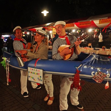 MATROZENBOOT 2015-08-15 Burgh-Haamstede (14)vb (1000x1000).jpg
