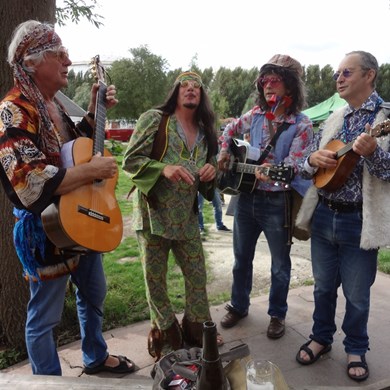 PEACE MEN 2016-09-02 Ruigoord (58)v (1000x1000).JPG