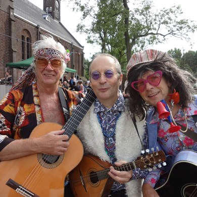 PEACE MEN 2016-09-02 Ruigoord (15)v (1000x1000).JPG