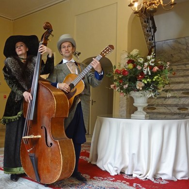 DICKENS MUSE muzikanten duo muziek akoestisch mobiel kasteel