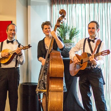 bruiloft receptie entree diner muziek trio Paratata muzikanten akoestisch mobiel Alkmaar