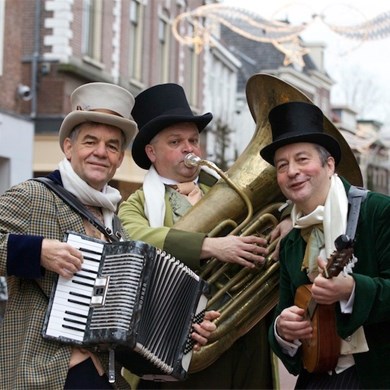 Dickens Muse muzikanten trio akoestisch mobiel Barneveld