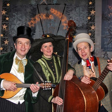 Delft DICKENS MUSE muzikanten trio kerstmis kerst muziek akoestisch mobiel (1)
